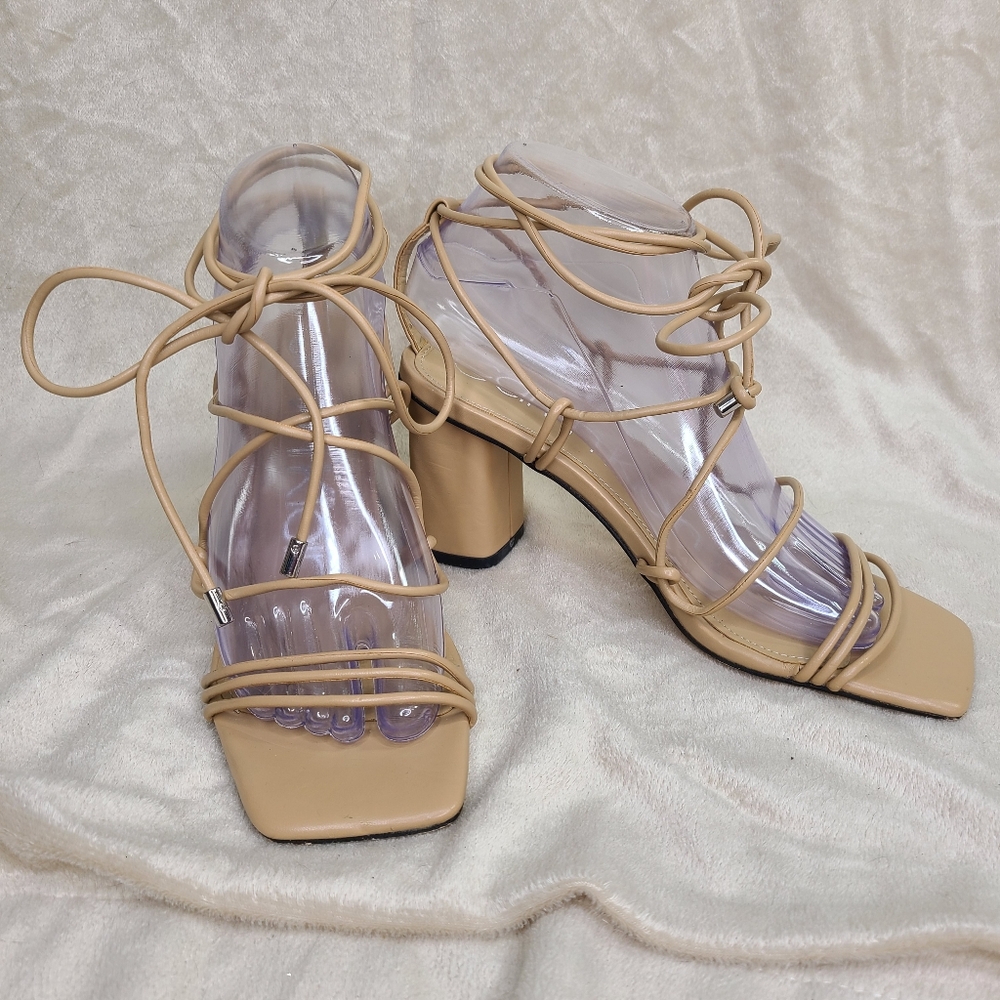 CALVIN KLEIN Calista Gladiator Lace up strappy Block Heel Sandals Beige Sz 7
